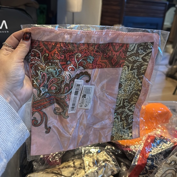 NWT pink paisley scarf - Picture 2 of 2